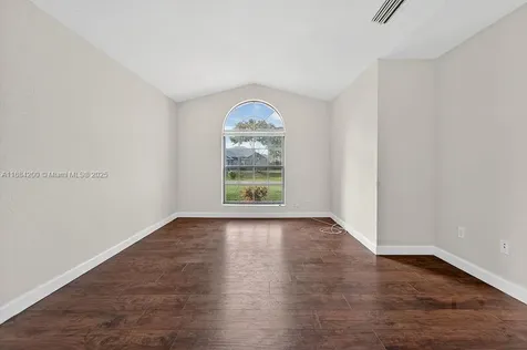 3214 SE West Snow Road Port St. Lucie FL 34984