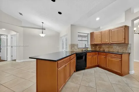 3214 SE West Snow Road Port St. Lucie FL 34984
