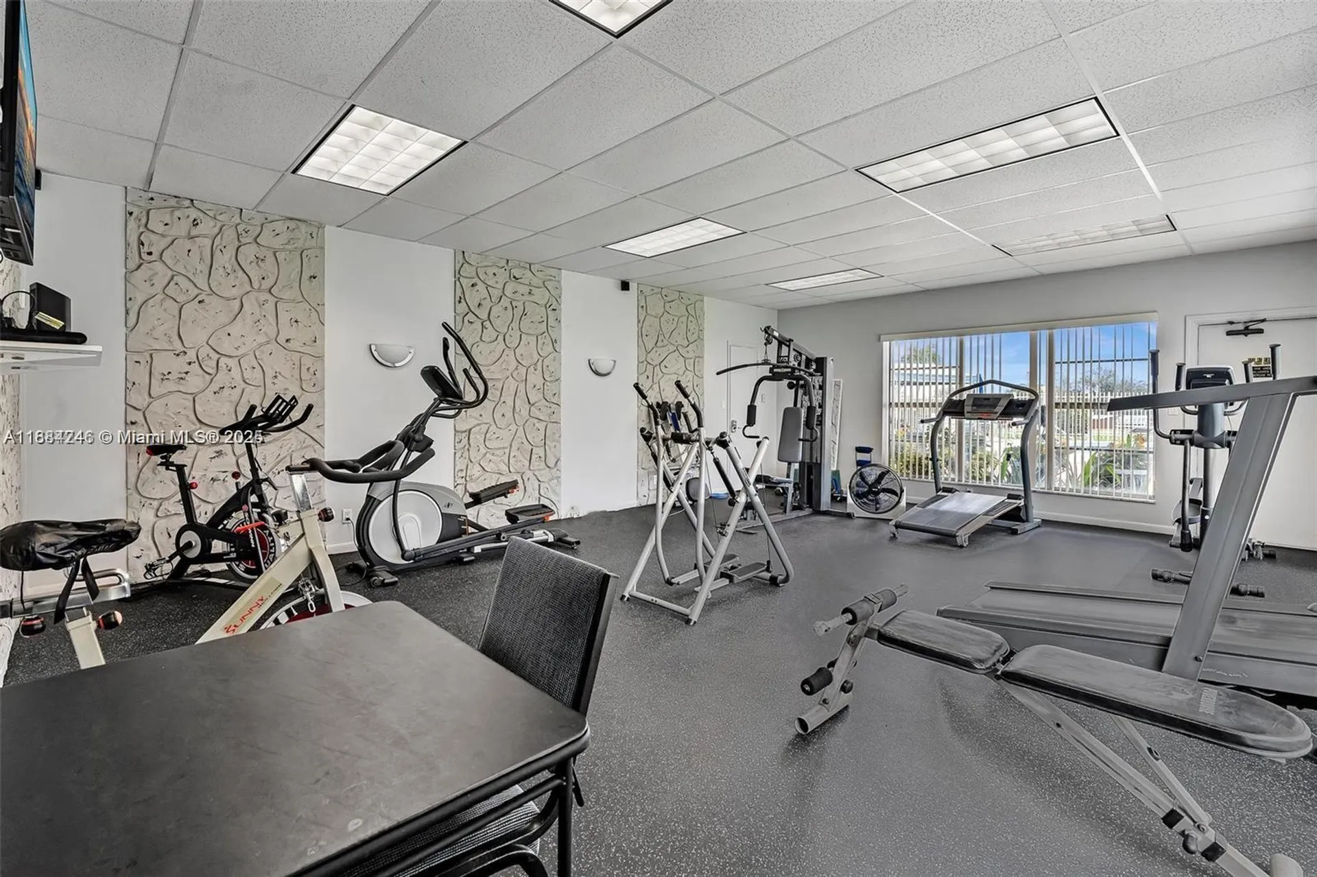 2300 Park Lane Hollywood FL 33021