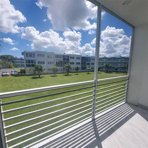2300 Park Lane Hollywood FL 33021
