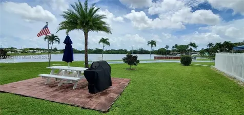 2300 Park Lane Hollywood FL 33021