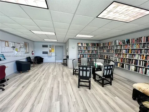 2300 Park Lane Hollywood FL 33021