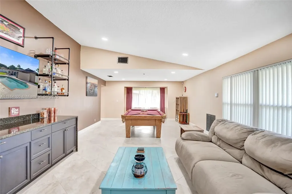 10419 NW 1st Place Coral Springs FL 33071