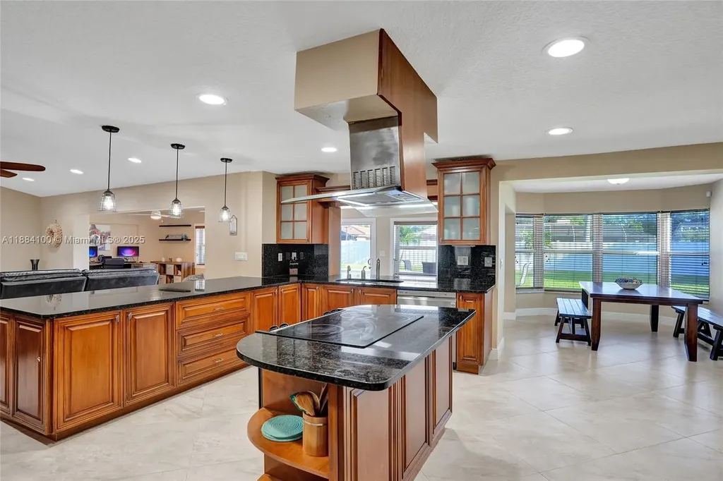 10419 NW 1st Place Coral Springs FL 33071