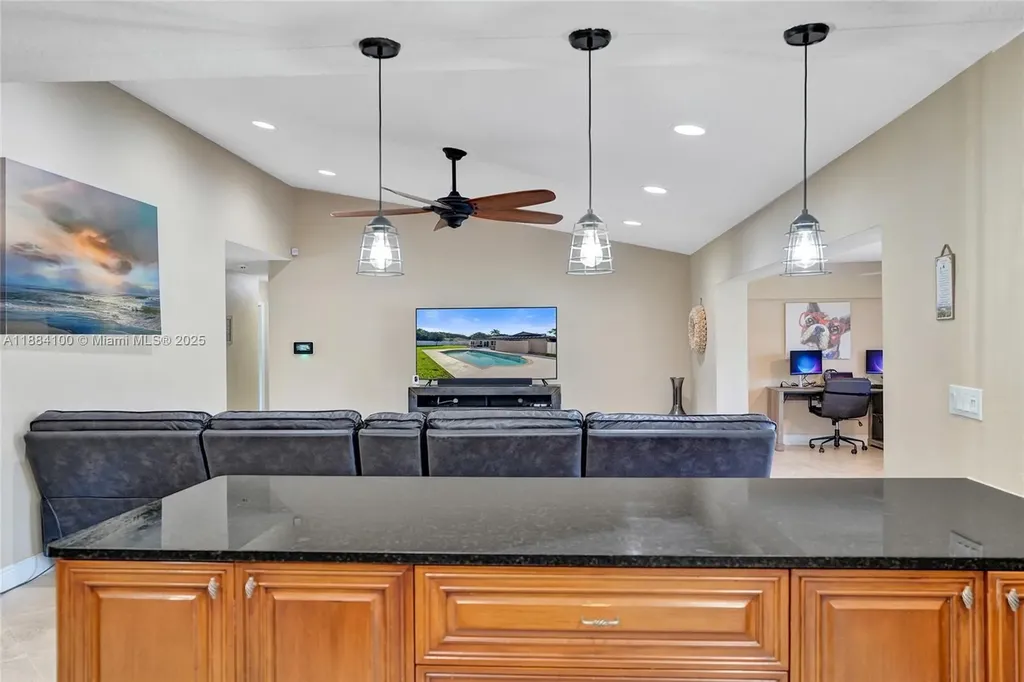 10419 NW 1st Place Coral Springs FL 33071