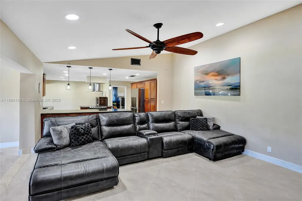 10419 NW 1st Place Coral Springs FL 33071