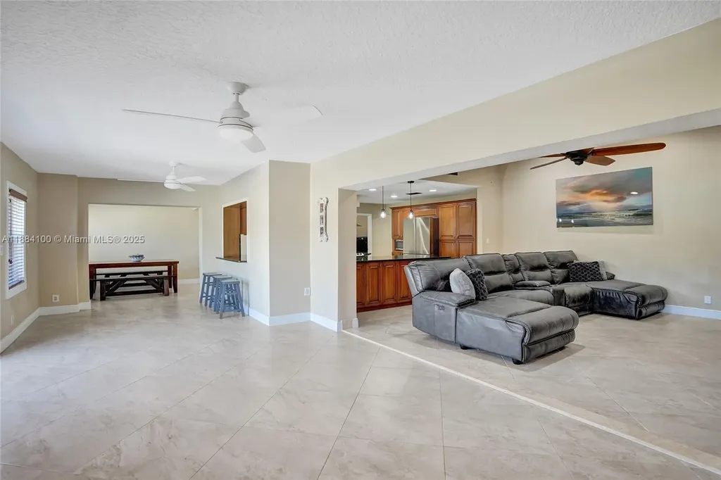 10419 NW 1st Place Coral Springs FL 33071