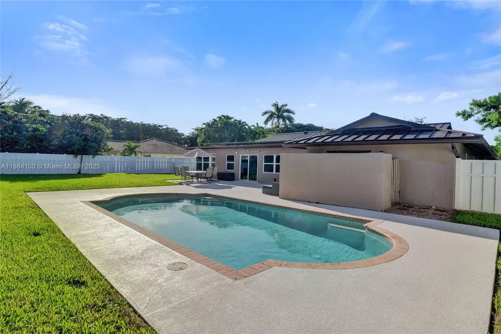 10419 NW 1st Place Coral Springs FL 33071