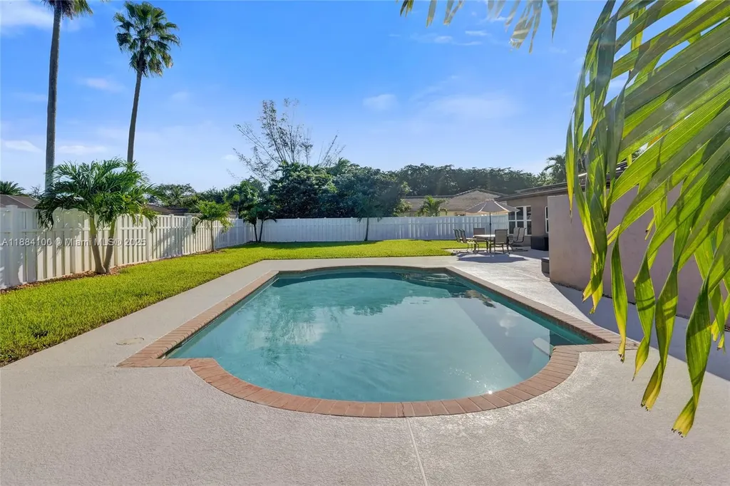 10419 NW 1st Place Coral Springs FL 33071