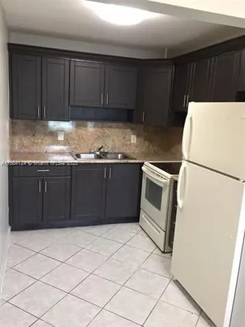182 Markham I Deerfield Beach FL 33442