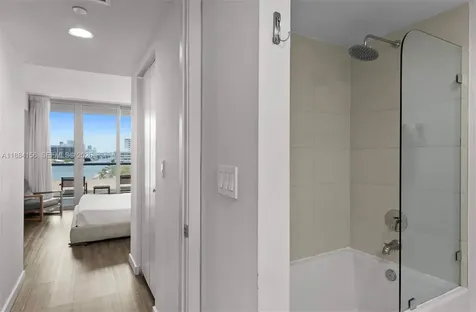 Hallandale Beach FL 33009