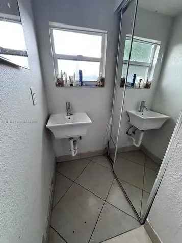 955 SW 75th Avenue Miami FL 33144