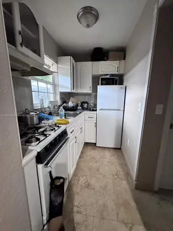 955 SW 75th Avenue Miami FL 33144