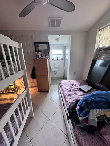 955 SW 75th Avenue Miami FL 33144