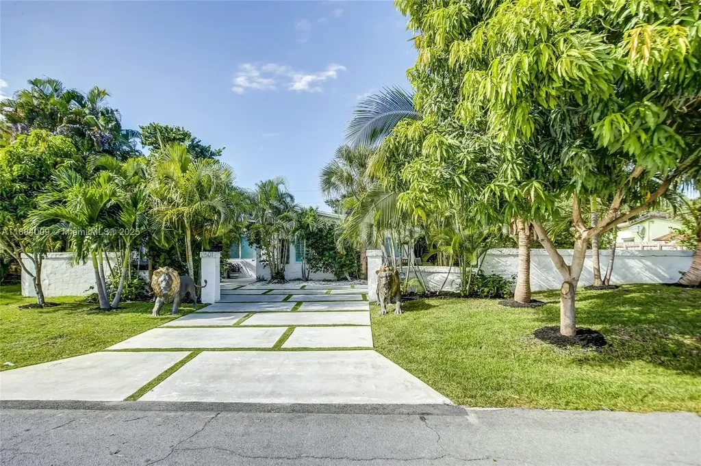 2601 NE 11th Court Fort Lauderdale FL 33304