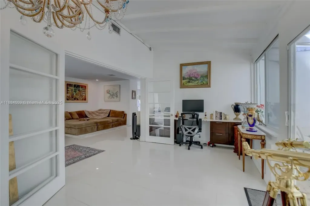 2601 NE 11th Court Fort Lauderdale FL 33304