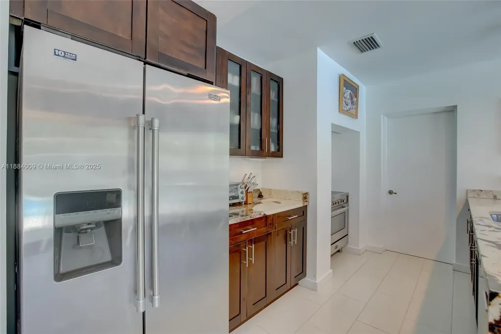 2601 NE 11th Court Fort Lauderdale FL 33304