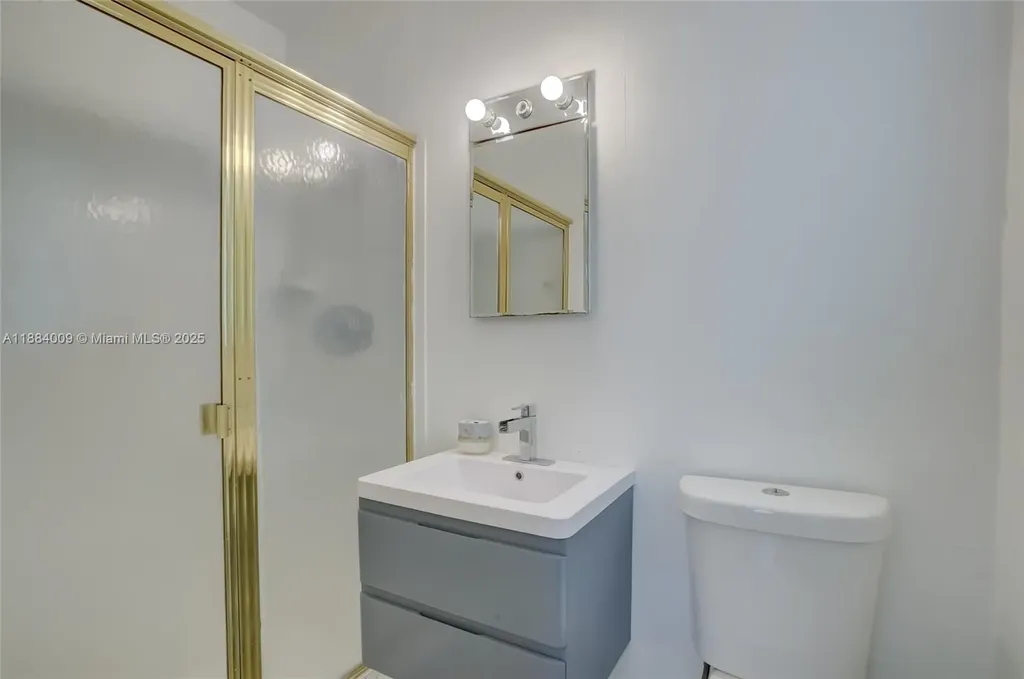 2601 NE 11th Court Fort Lauderdale FL 33304