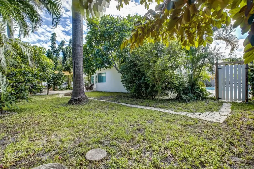 2601 NE 11th Court Fort Lauderdale FL 33304