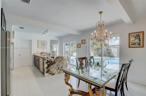 2601 NE 11th Court Fort Lauderdale FL 33304