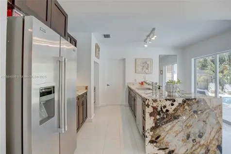 2601 NE 11th Court Fort Lauderdale FL 33304