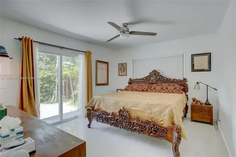 2601 NE 11th Court Fort Lauderdale FL 33304