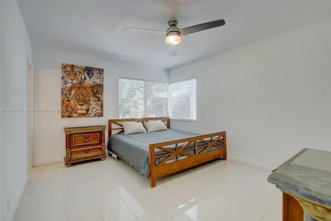 2601 NE 11th Court Fort Lauderdale FL 33304