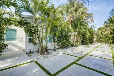 2601 NE 11th Court Fort Lauderdale FL 33304
