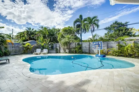 2601 NE 11th Court Fort Lauderdale FL 33304