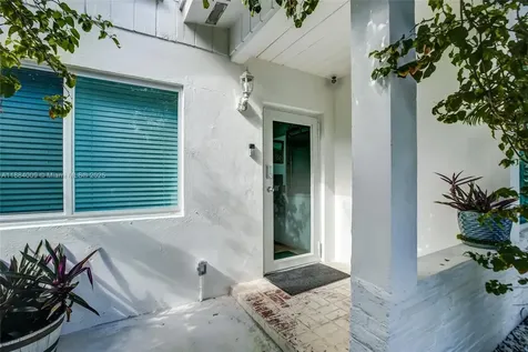 2601 NE 11th Court Fort Lauderdale FL 33304
