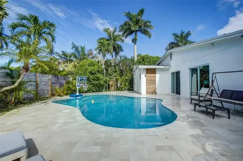 2601 NE 11th Court Fort Lauderdale FL 33304
