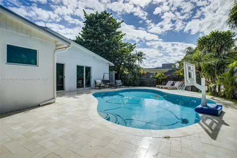 2601 NE 11th Court Fort Lauderdale FL 33304