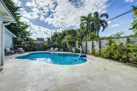 2601 NE 11th Court Fort Lauderdale FL 33304