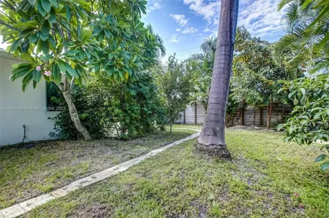 2601 NE 11th Court Fort Lauderdale FL 33304