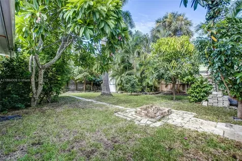 2601 NE 11th Court Fort Lauderdale FL 33304