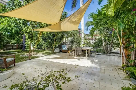 2601 NE 11th Court Fort Lauderdale FL 33304