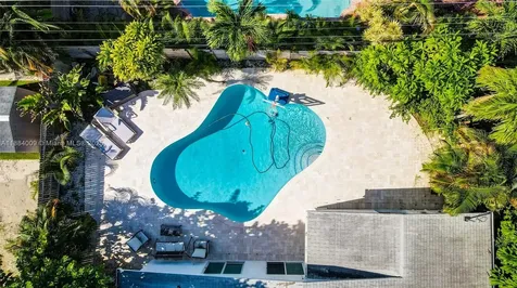 2601 NE 11th Court Fort Lauderdale FL 33304