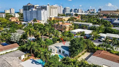 2601 NE 11th Court Fort Lauderdale FL 33304