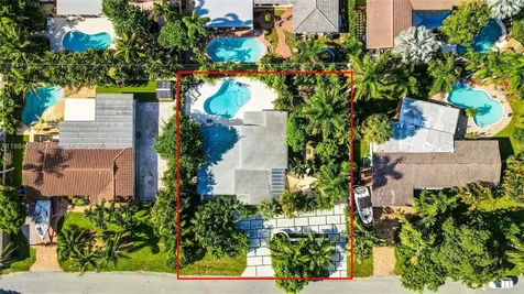 2601 NE 11th Court Fort Lauderdale FL 33304