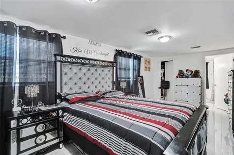 320 N 71st Avenue Hollywood FL 33024