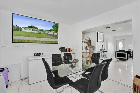 320 N 71st Avenue Hollywood FL 33024