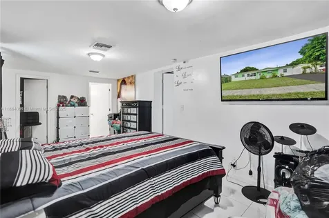 320 N 71st Avenue Hollywood FL 33024