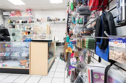 1428-1430 W 49th Street Hialeah FL 33012