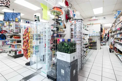 1428-1430 W 49th Street Hialeah FL 33012