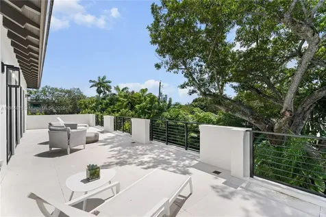 7001 SW 71st Avenue Miami FL 33143