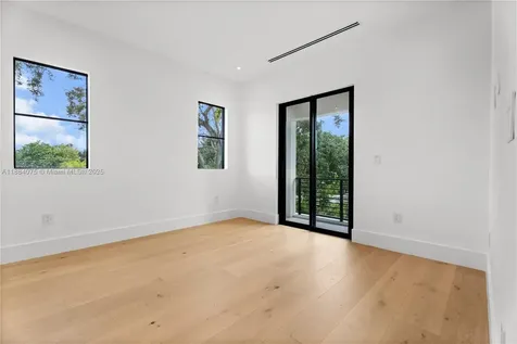 7001 SW 71st Avenue Miami FL 33143