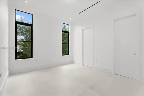 7001 SW 71st Avenue Miami FL 33143
