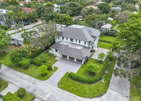 7001 SW 71st Avenue Miami FL 33143