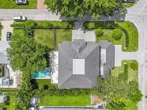 7001 SW 71st Avenue Miami FL 33143