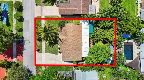 19910 SW 92nd Avenue Cutler Bay FL 33157